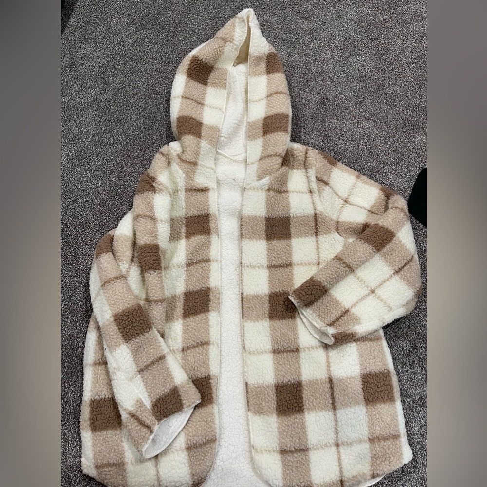 Oversized Sherpa Hooded shirt/jacket - Large